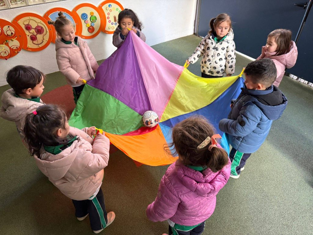 Juguem, aprenem i cooperem 🫶🏼